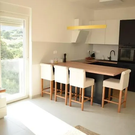 דירה Luxury With Pool, Jacuzzi And Sea View Split