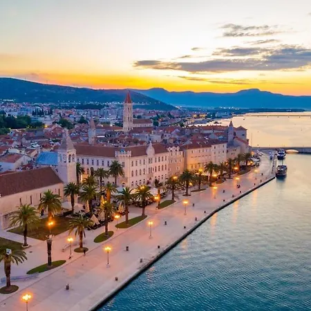 Luxury With Pool, Jacuzzi And Sea View Split Apartman