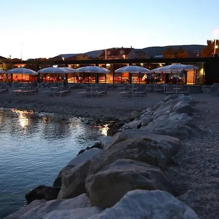 Luxury With Pool, Jacuzzi And Sea View Split Apartment Trogir