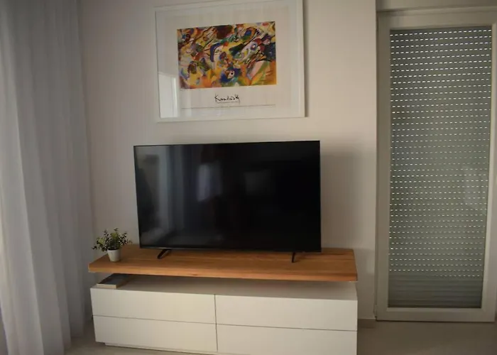 Luxury With Pool, Jacuzzi And Sea View Split *