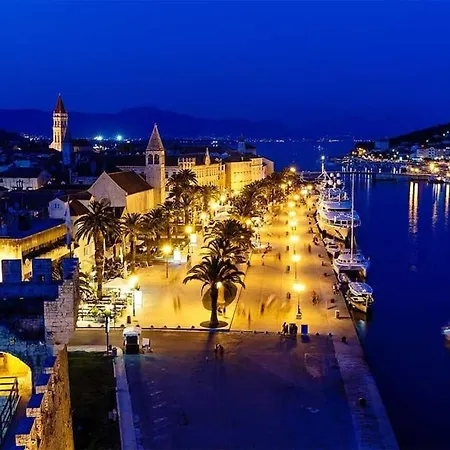 Apartmán Luxury With Pool, Jacuzzi And Sea View Split *