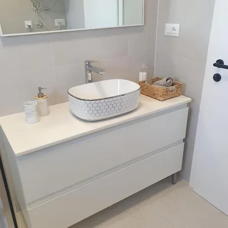 Luxury With Pool, Jacuzzi And Sea View Split Apartmán *