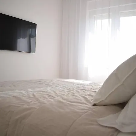 Luxury With Pool, Jacuzzi And Sea View Split Apartmán Trogir